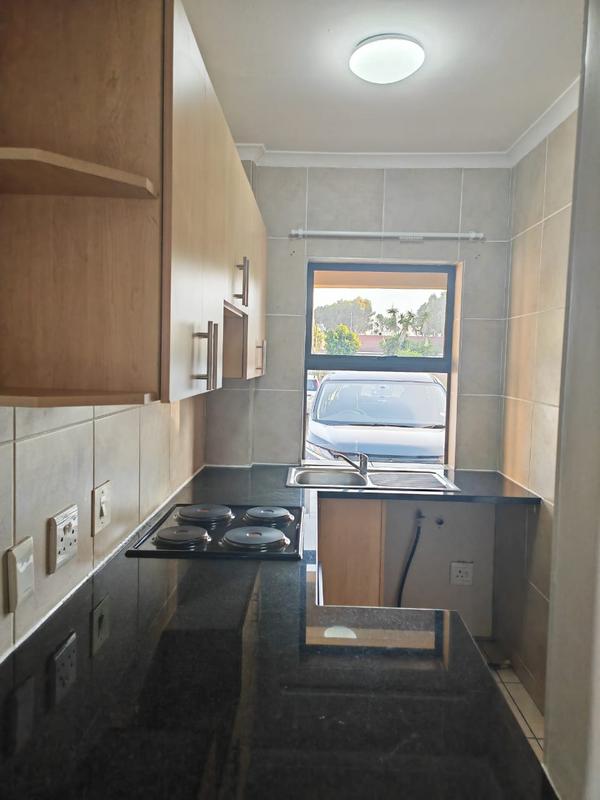 To Let 2 Bedroom Property for Rent in Table View Western Cape